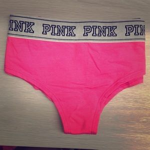 VS PINK Cheekster size M.